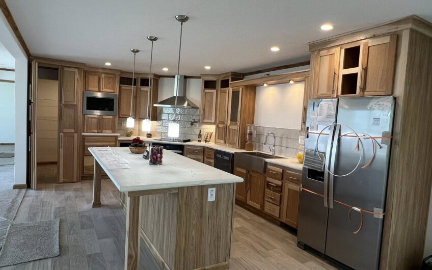 CHAMPION- 1709 SQ FT- GORGEOUS KITCHEN….TOTAL DRYWALL 2X6 WALLS  $169,999