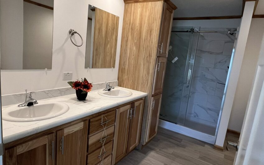 CHAMPION- 1709 SQ FT- GORGEOUS KITCHEN….TOTAL DRYWALL 2X6 WALLS  $169,999