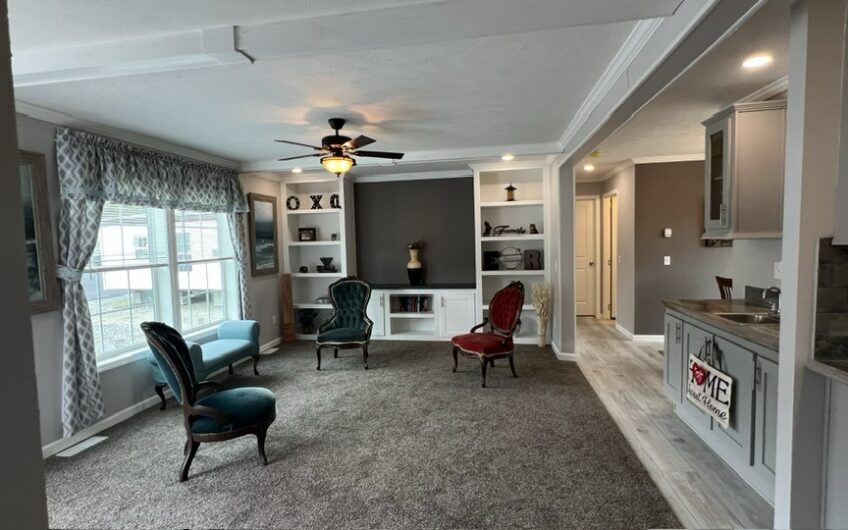 Eagle River unique kitchen and more 3brs 2 baths-$158,888  -d /set skirting ac w/s at perimeter-open Sundays