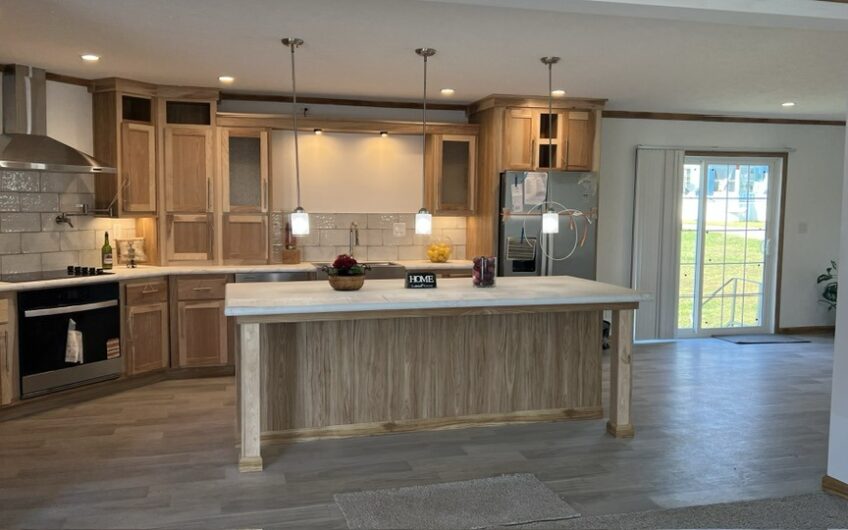 QUALITY HOME W 5/12 ROOF PITCH  TOTAL DRYWALL HICKORY CABINETS  -7 YEAR MANUFACTURER WARRANTY