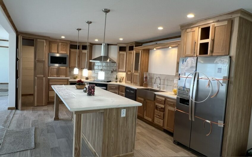 QUALITY HOME W 5/12 ROOF PITCH  TOTAL DRYWALL HICKORY CABINETS  -7 YEAR MANUFACTURER WARRANTY
