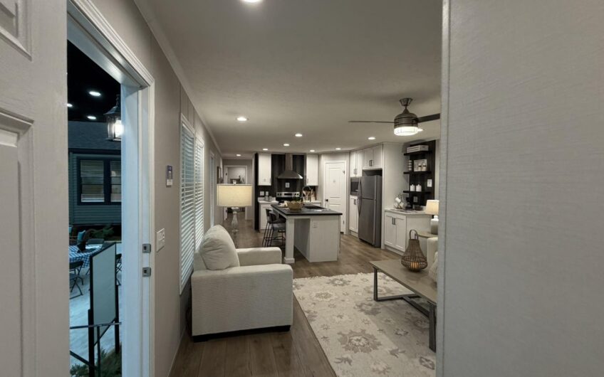 THE WESTBROOK BY REDMEN  16X76 click for virtual tour